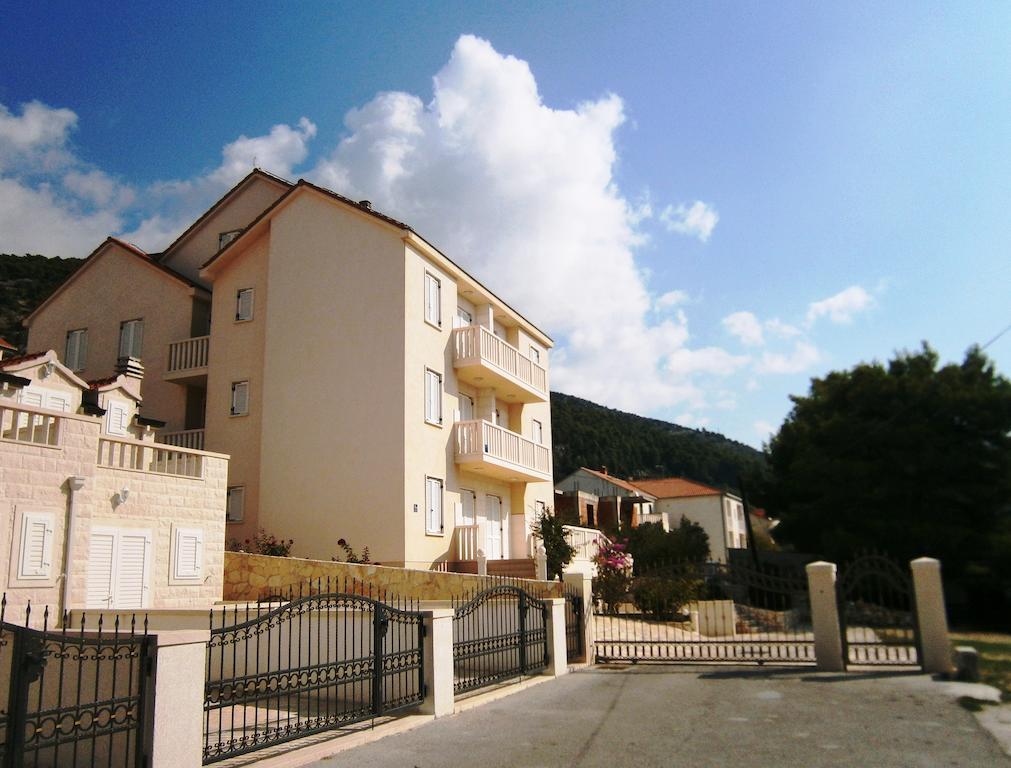 Sun House Apartments 波尔 外观 照片